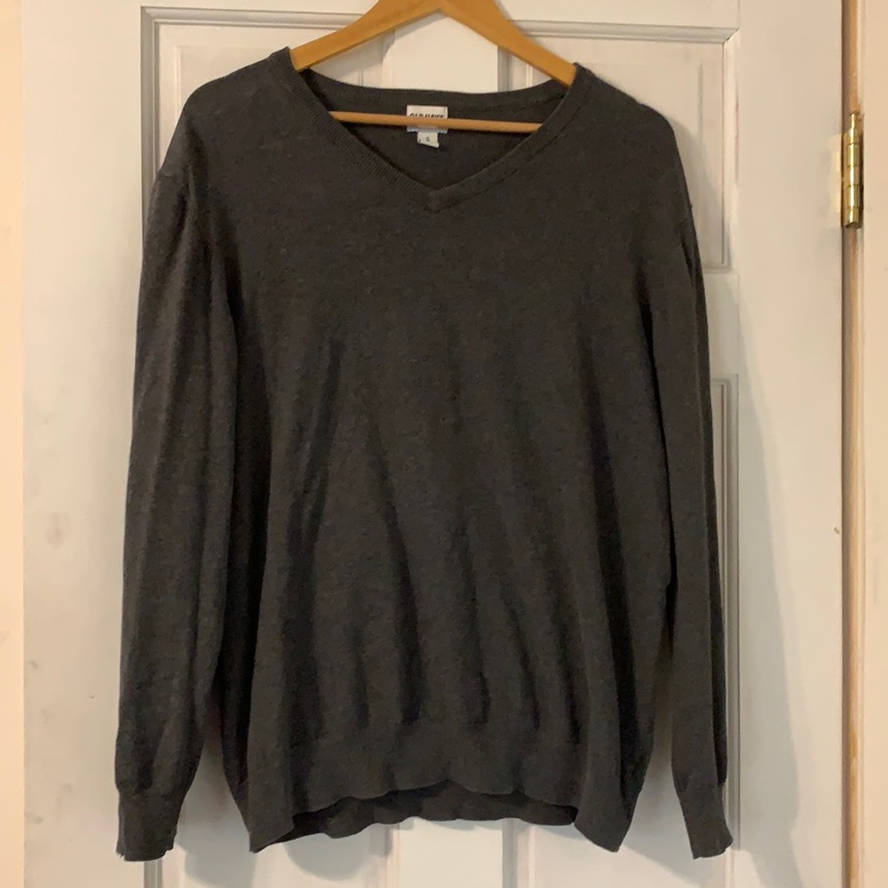 Men’s Lightweight V-neck Sweater